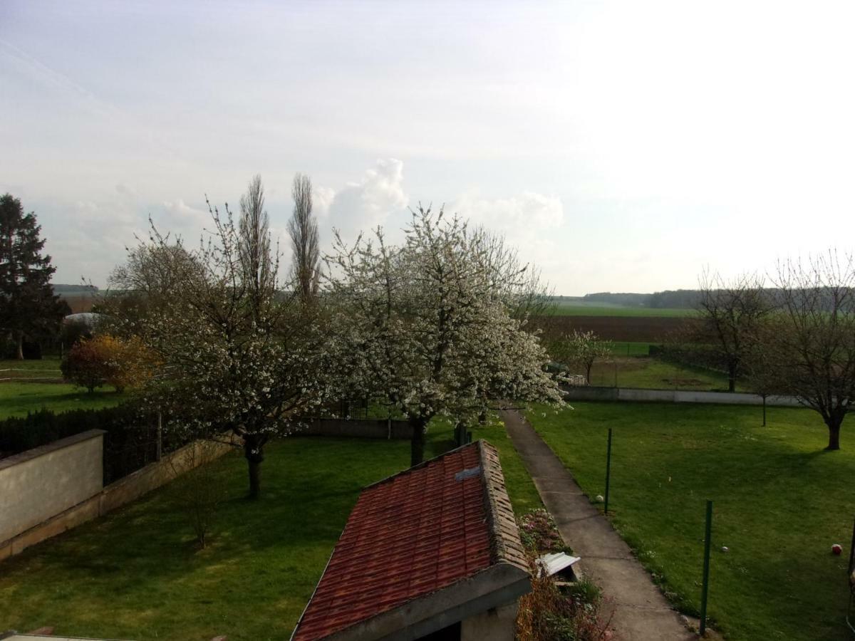 Gite A La Campagne Cressonsacq Exterior photo